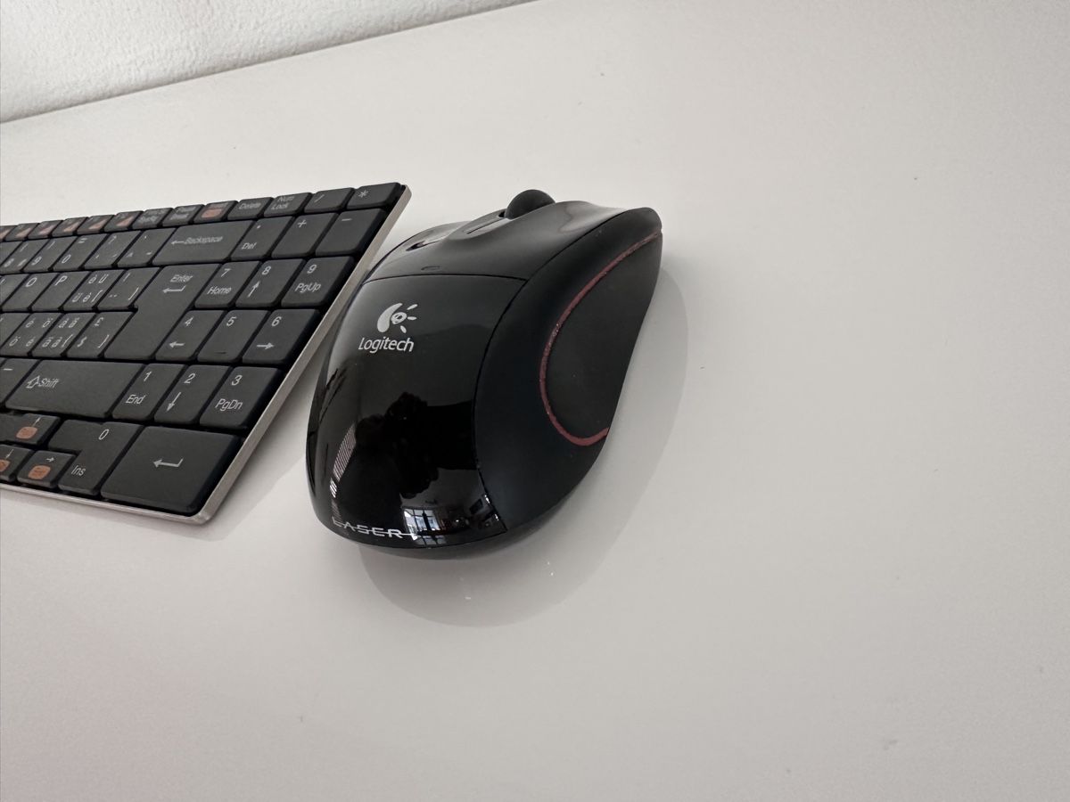 Rapoo Tastaturen: Set: Rapoo Wireless Keyboard E9070 & Logitech Funkmaus (2x U – Gebraucht aus Emmenbrücke von Neela87 2