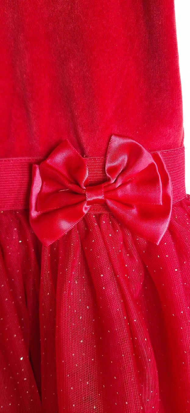Vestiti & Gonne: Rotes Samtkleid Gr. 104 – Usato da Oberägeri venduto da Runningiceman 1