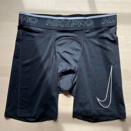 Nike Pro Shorts schwarz Grösse M gebrauchter Zustand