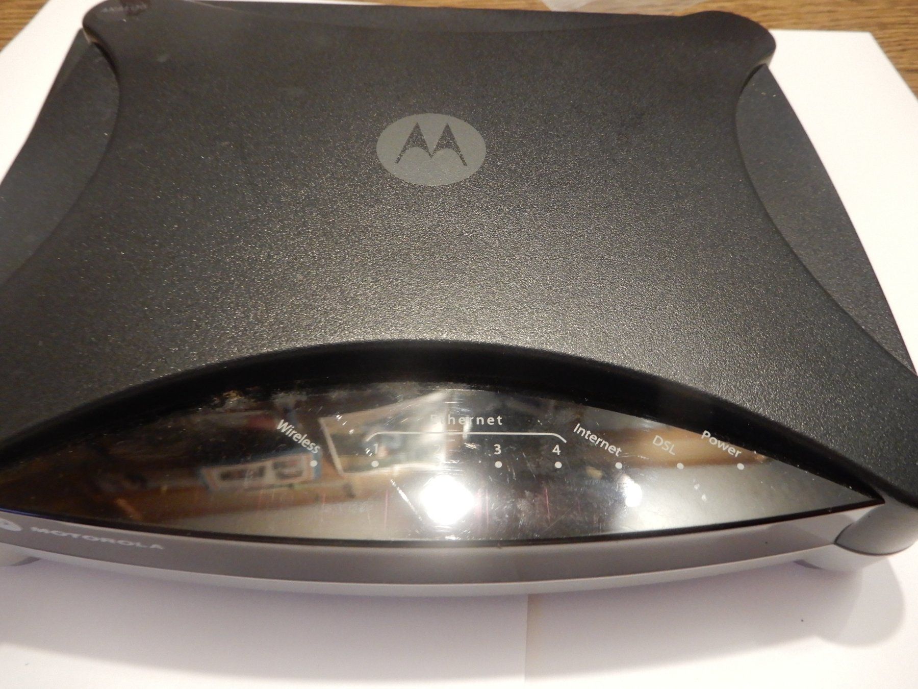 Modem & Router: Motorola Surfboard Router WLAN Ethernet DSL – Usato da Worben venduto da MaKo3252
