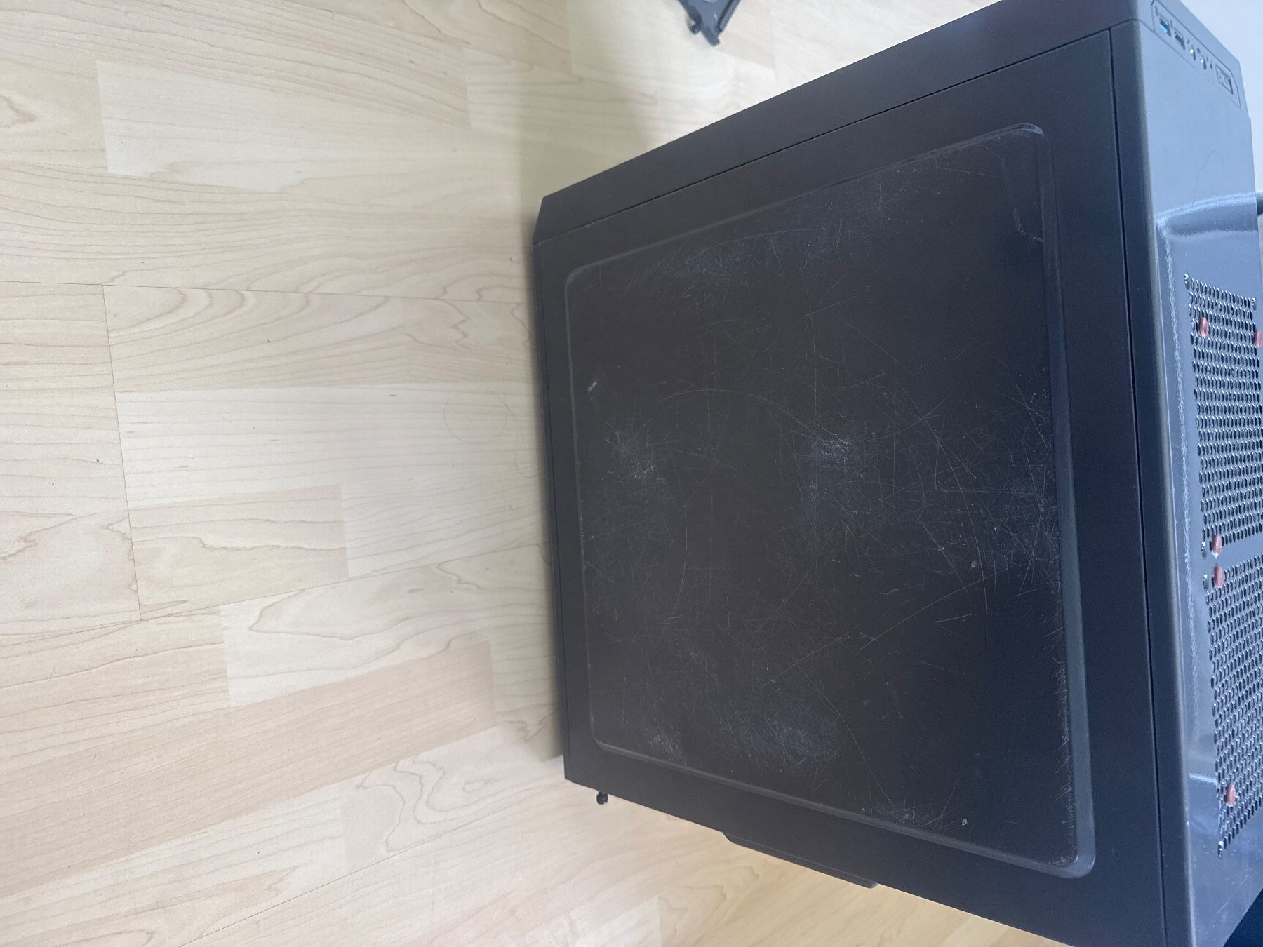 Amd PC: Gaming PC Essentials + Maus & Tastaur – Usato da Niederhünigen venduto da shoel 8