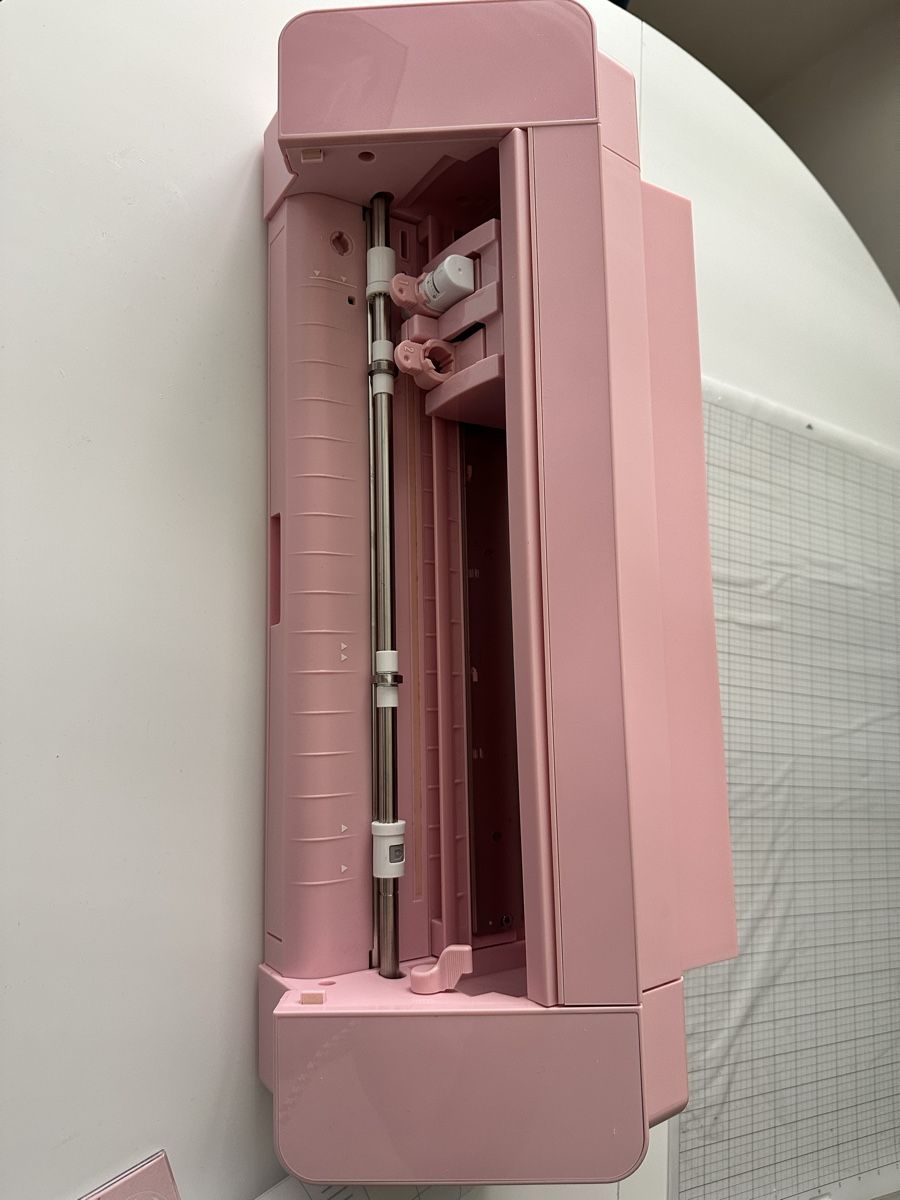 Silhouette Imprimantes: pinker Silhouette Plotter – D'occasion à Zürich par Melina_23