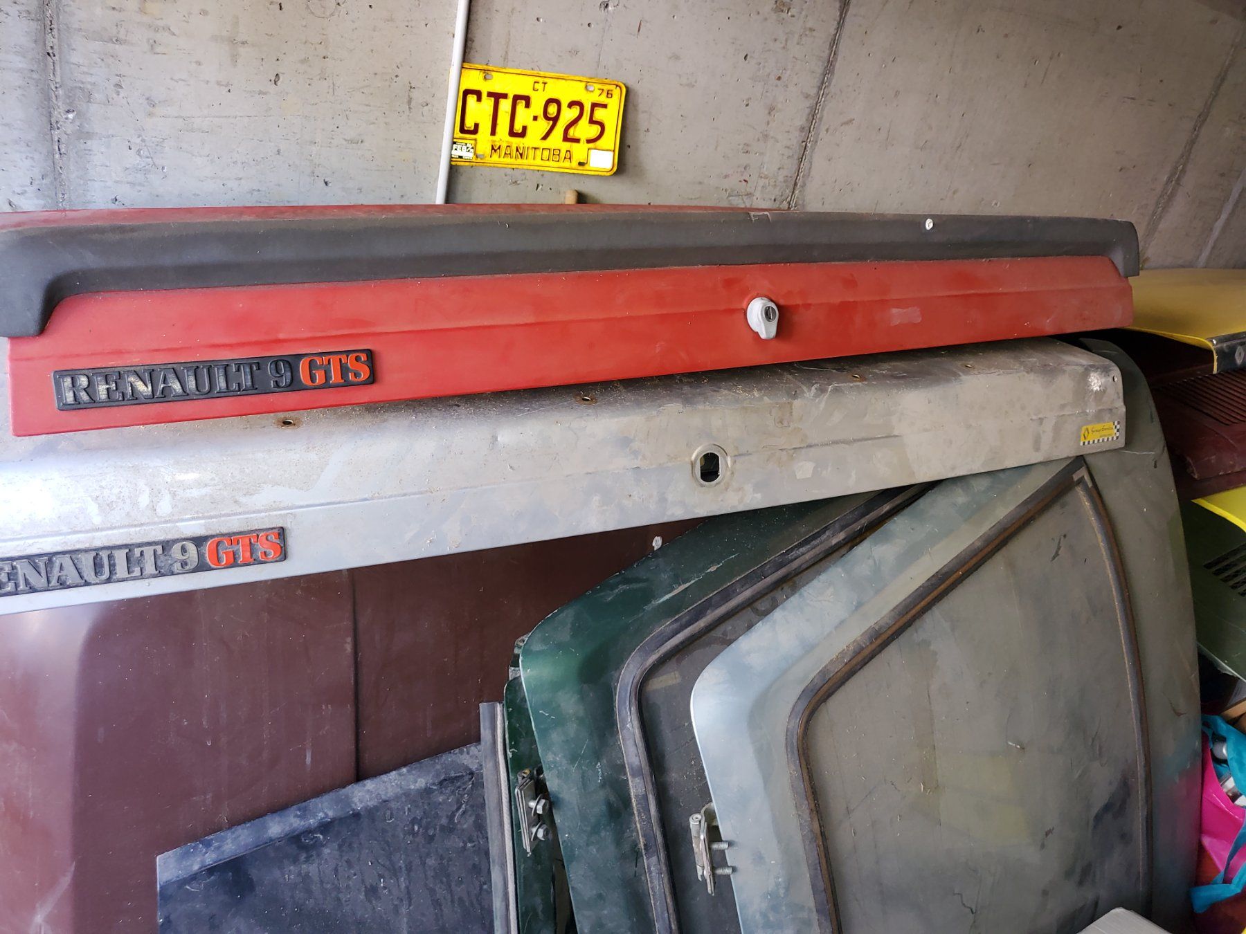 Renault Toutes les pièces auto: Kofferraumdeckel Renault 9 – D'occasion à Balsthal par redcarpet 1