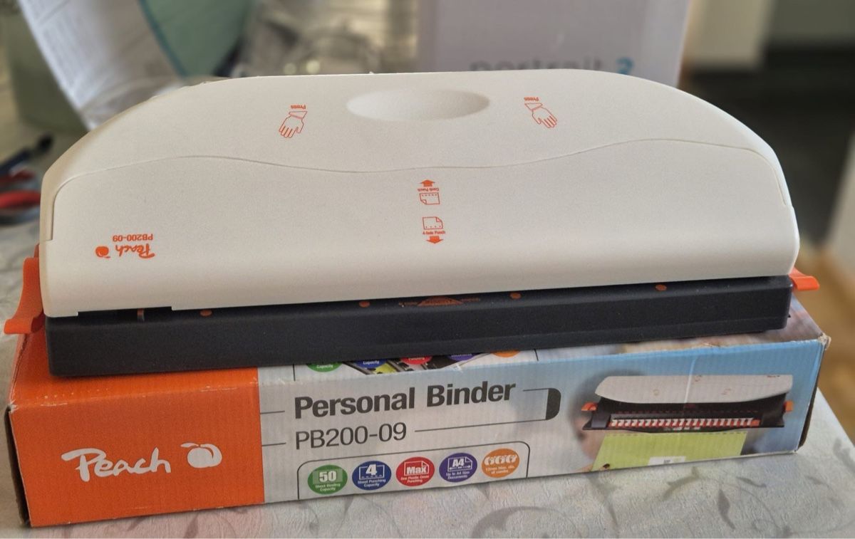 Bindegeräte: Silhouette Portrait 3 Plotter + Peach Personal Binder – Gebraucht aus Dielsdorf von cjpulia 3
