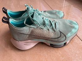 nike air zoom tempo next% flyknit (42)