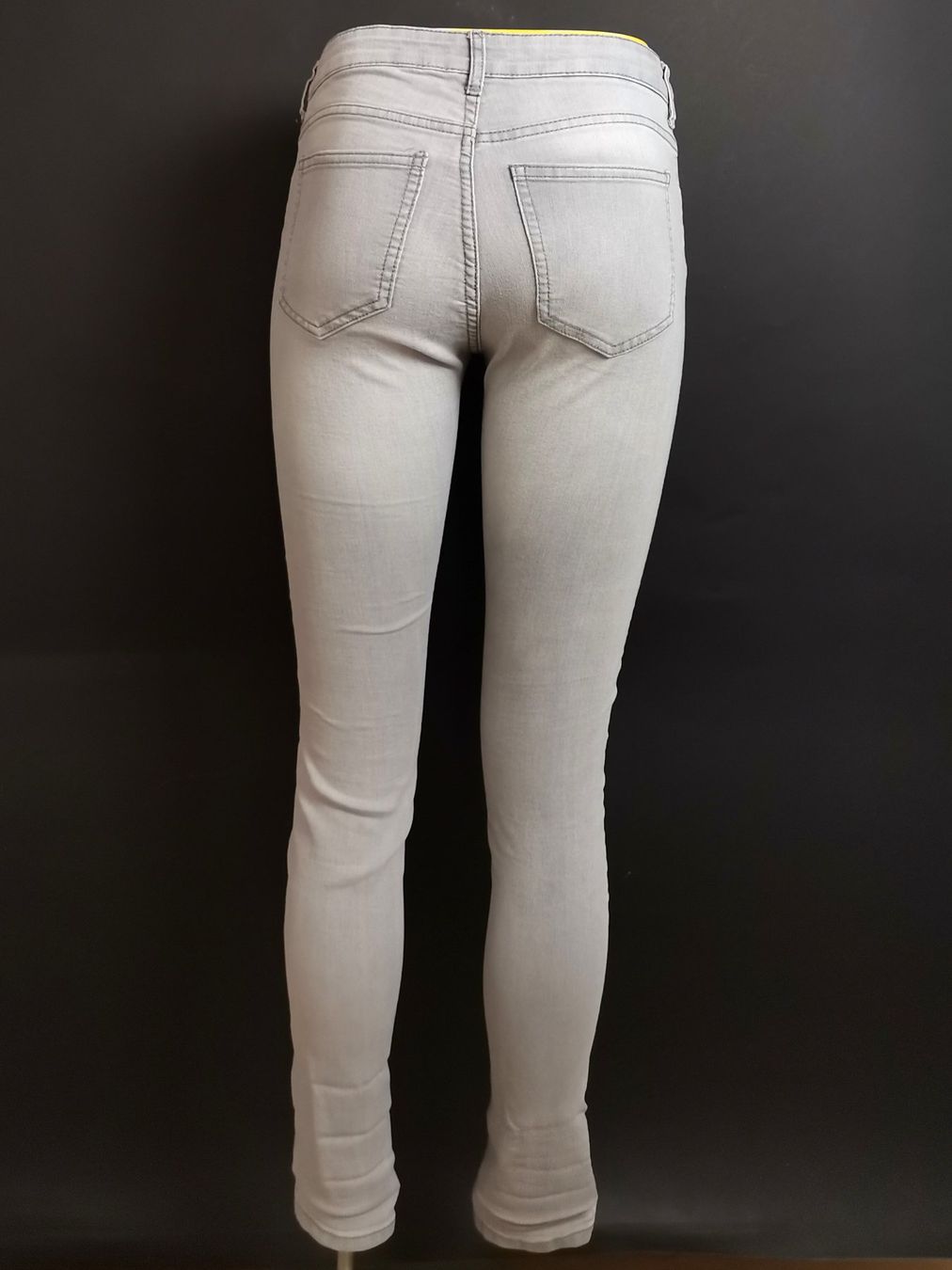H&M Jeans: H&M Jeans – Usato da Schaffhausen venduto da Restwert_SH 1