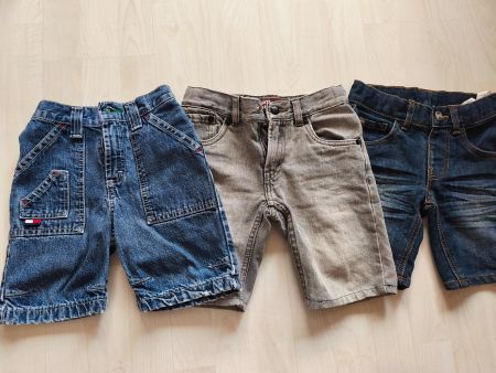 7 Shorts, 1Badehose, Gr.104