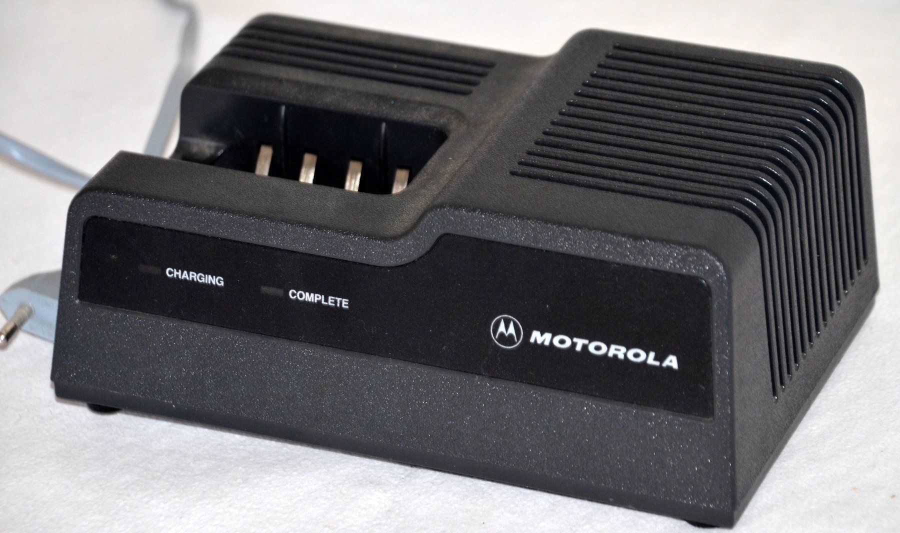 Motorola Caricabatterie: Ladestation Motorola HT800 station de charge – Usato da Collonges venduto da arashee 1