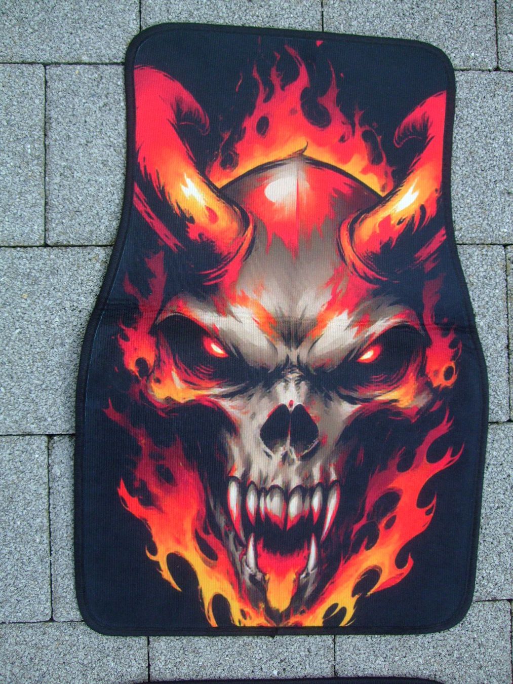 Tappeti & Tappetini: AUTOTEPPICH TOTENKOPF TOP DESIGN ! – Nuovo (secondo la descrizione) da Schachen b. Reute venduto da Dzestar 2
