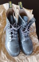 graue dr. martens gr. 42 ungetragen