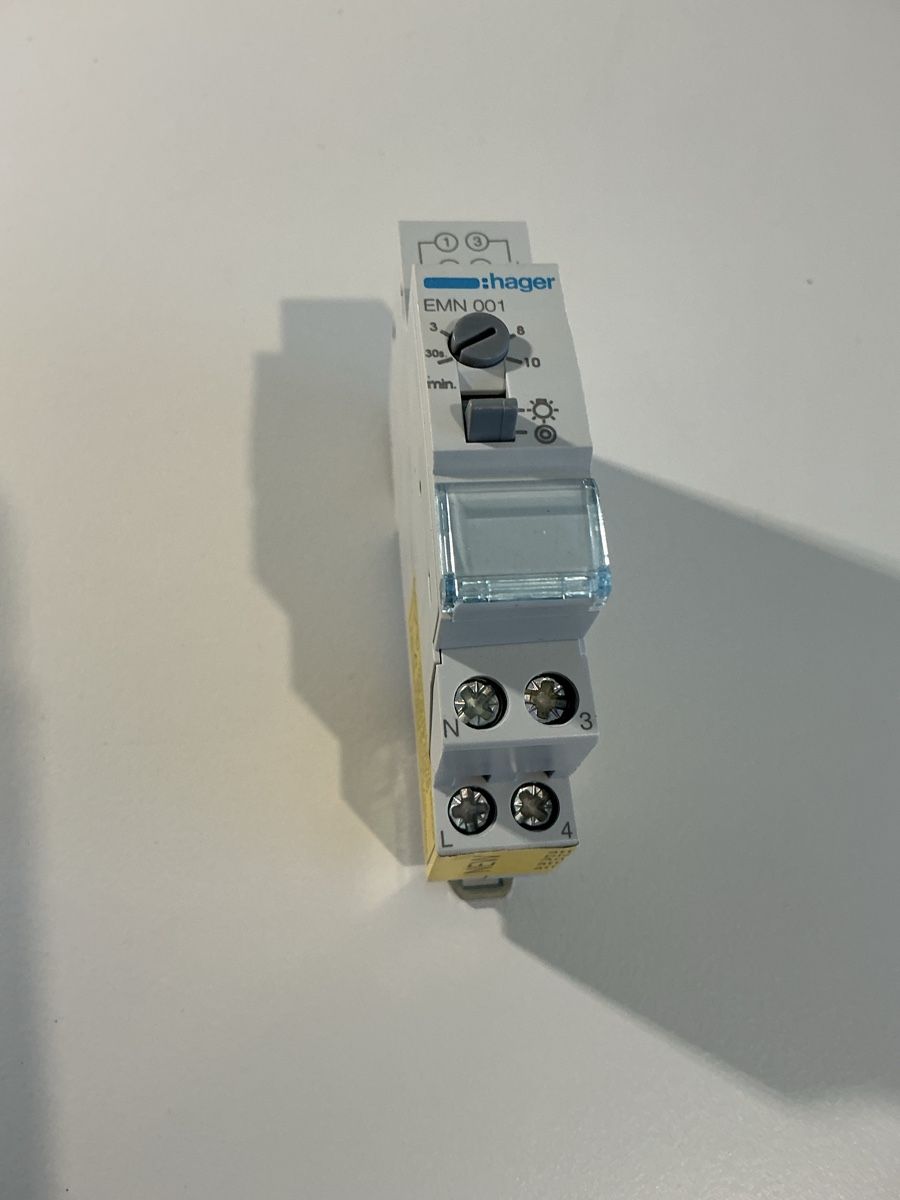 Hager Componenti elettronici: Hager Zeitschaltmodul EMN001 neu – Nuovo (secondo la descrizione) da Steffisburg venduto da NeriElektro