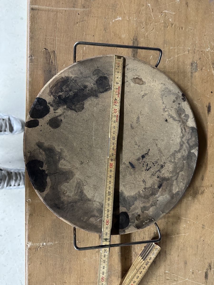 Servierplatten: Pizzastein mit Halterung – Gebraucht aus Lüsslingen von Roadrunner77 1