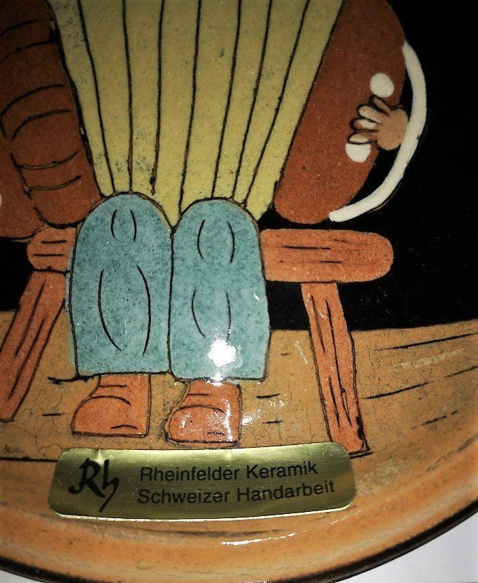 Rheinfelder Keramik Teller: Wandteller Handorgel Rheinfelder Keramik – Neu (gemäss Beschreibung) aus Lutzenberg von Truhe 1