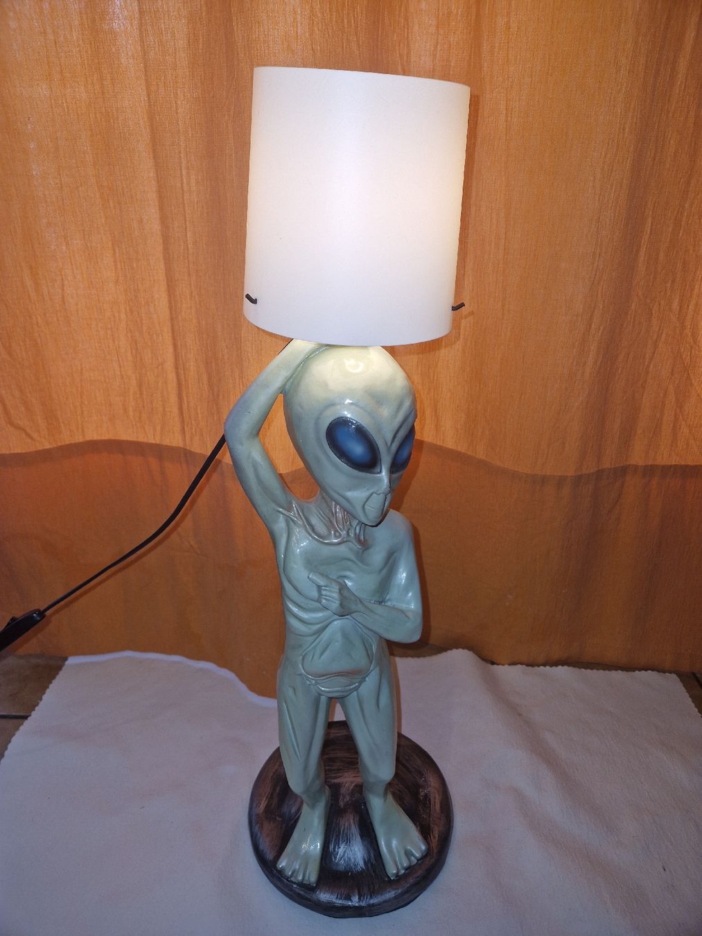 Lampade: Lampe Alien Figur Lampe Stehlampe Unikat – Usato da Willisau venduto da mar_j55v 8
