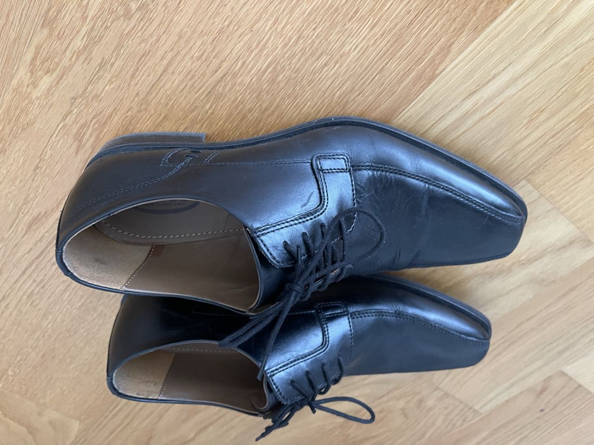 Scarpe da uomo: Schnürschuhe schwarz Leder Grösse 41 gebraucht Versand 9.- – Usato da Meilen venduto da ana9 2