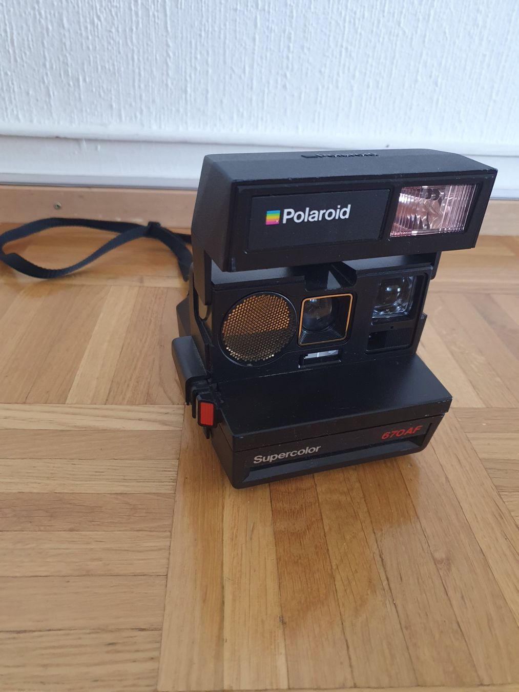Polaroid Fotocamera: Polaroid instantané - noir déffectieux – Difettoso da Prilly venduto da RoDyRe 1