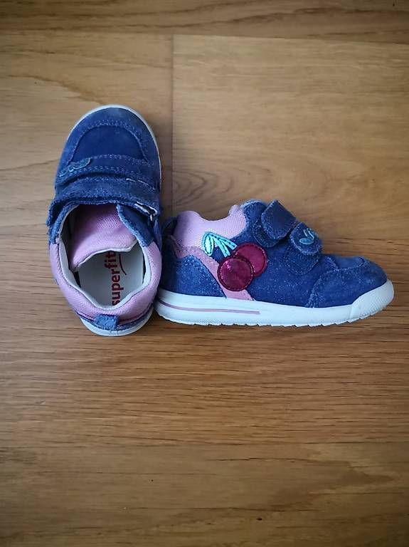 Chaussures filles: Freizeitschuhe Superfit Grösse 20 – D'occasion à Ottenbach par Acki_la