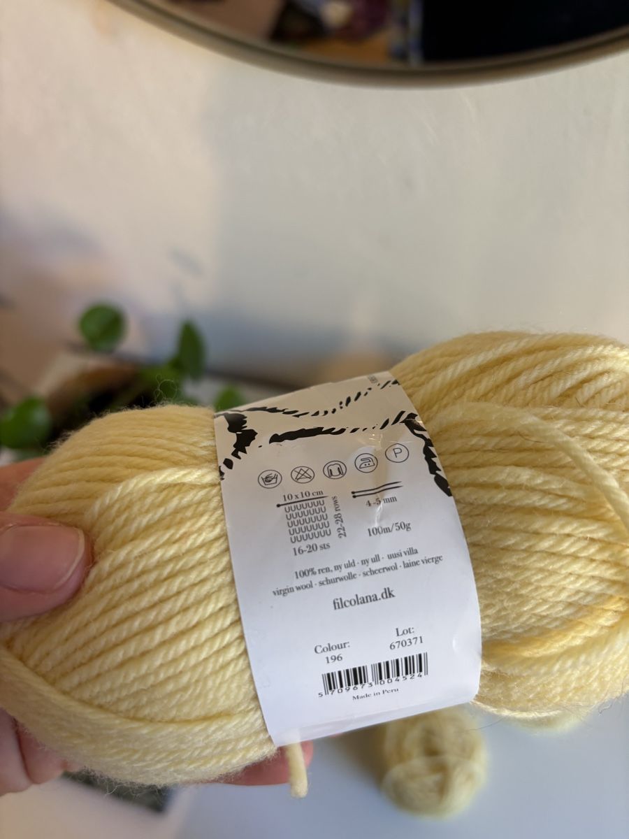 Lana: Filcolana Peruvian Wolle hellgelb 1050 m – Usato da Winterthur venduto da drande 2