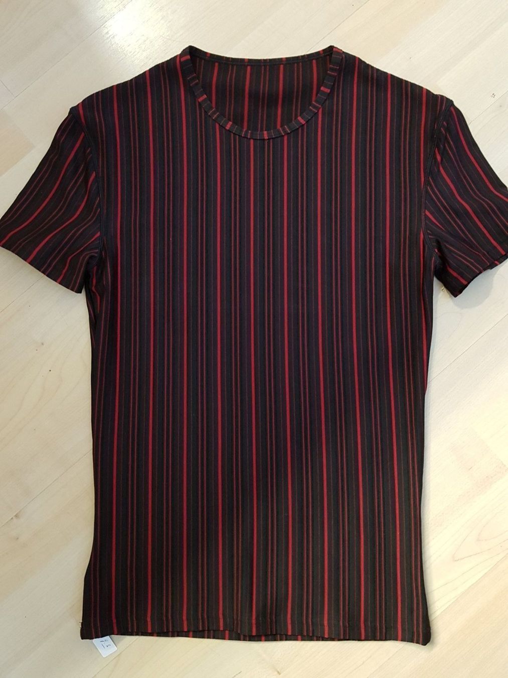 T-shirt: Shirt HOM S – Nuovo (secondo la descrizione) da Gams venduto da inf_lj66