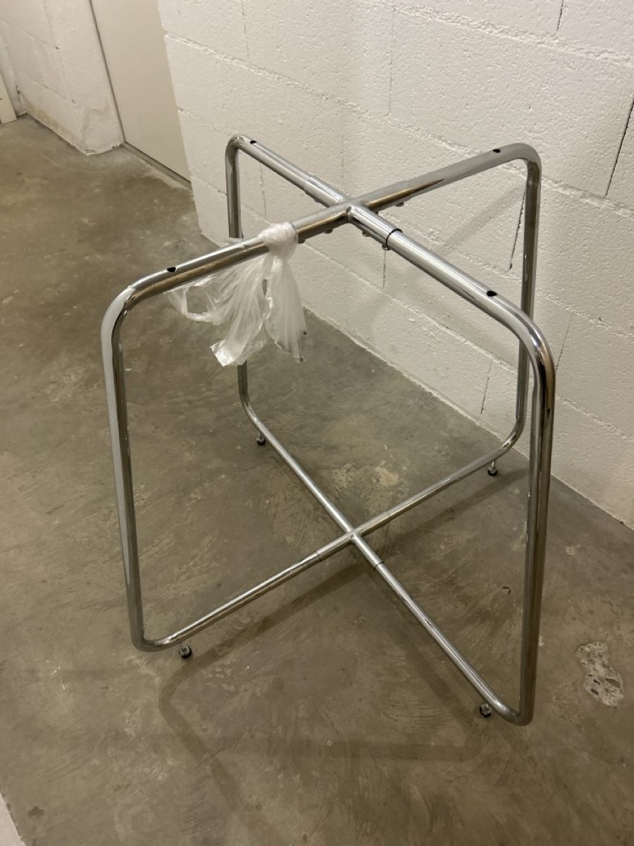 Tavoli: Table design en verre et chrome, solide et stable! – Usato da Thierrens venduto da Bigla 4
