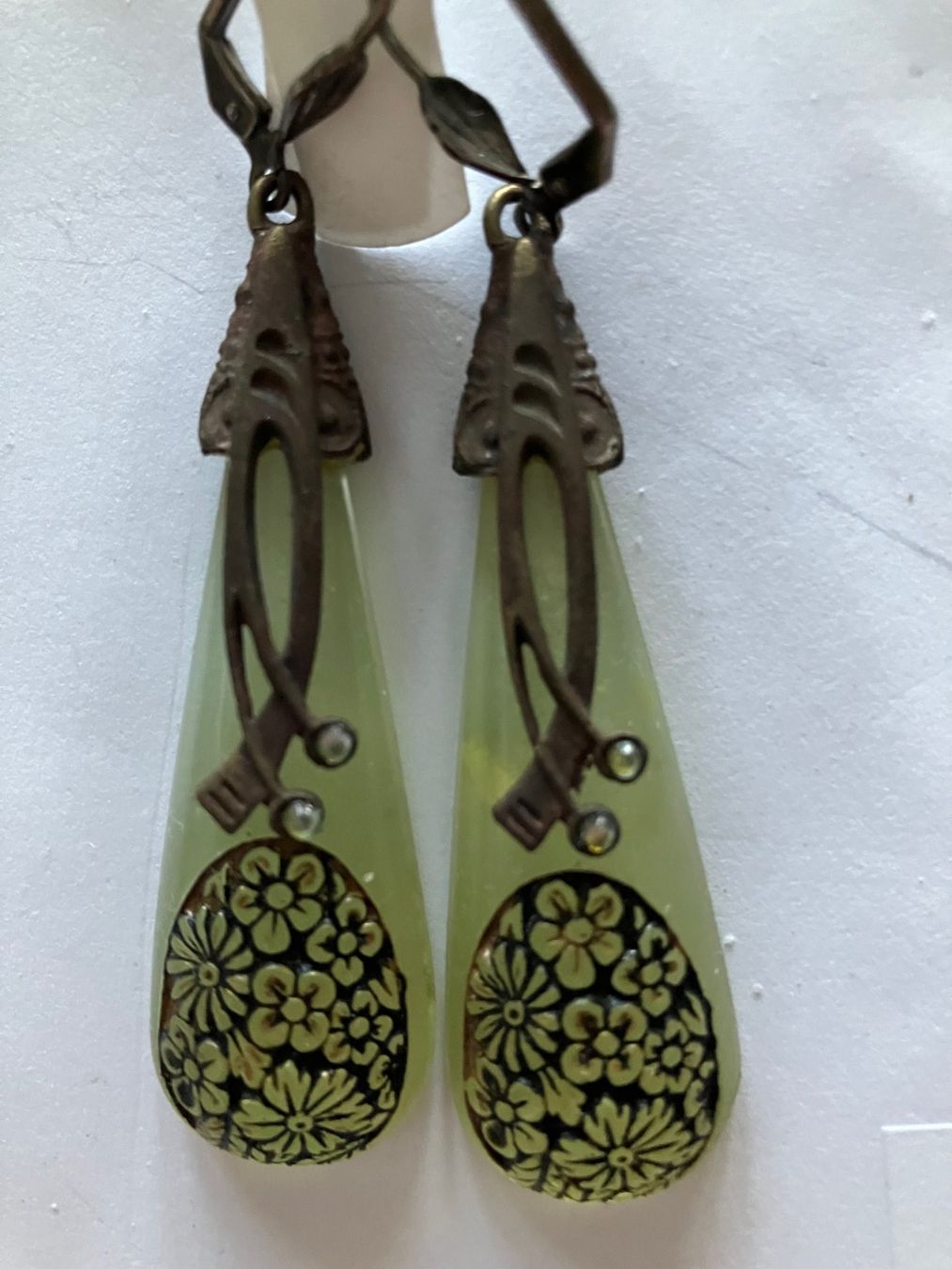 Orecchini pendenti & Orecchini a lobo: wunderschöne Art Deco Ohrringe aus Gablonzer Glas – Nuovo (secondo la descrizione) da Zürich venduto da aannnnaa48