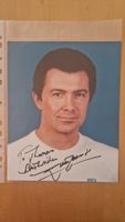 Lewis Collins, Original Autogramm auf Grossfoto in Farbe