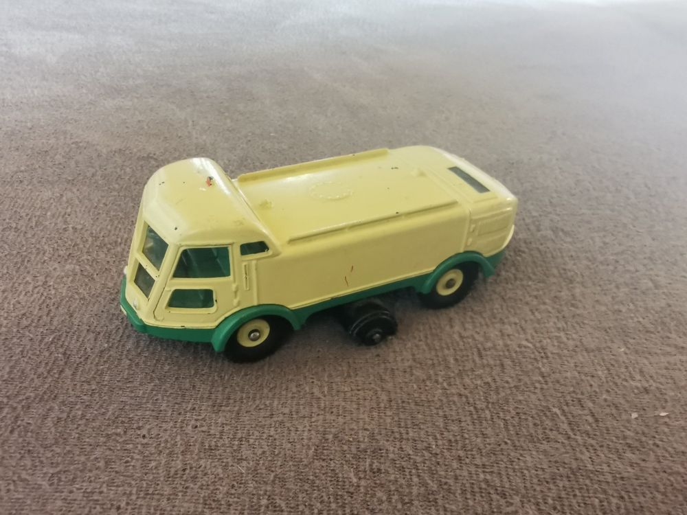 Dinky Toys 451 sweeper truck - Collection