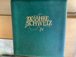 2 Alben "700 Jahre Schweiz", inkl. Frankatur um Fr. 76.-