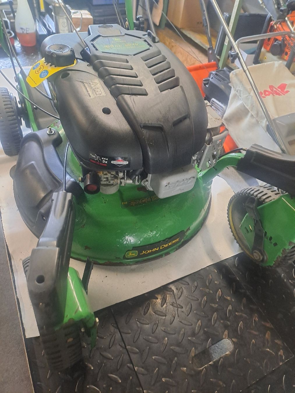 John Deere Tagliaerba: John Deere JS63VC Rasenmäher – Usato da Bilten venduto da Zschweiz 8