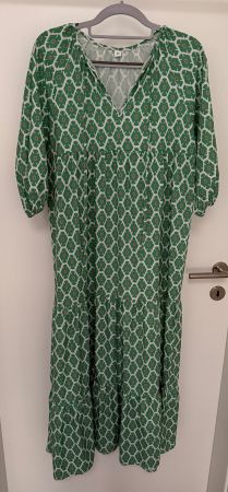 Maxikleid grün gemustert mit kurzen Ärmeln - Grösse XS