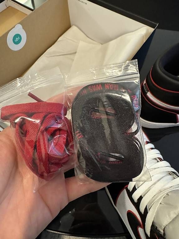 Herrenschuhe: Jordan 1 Retro High Bloodline US11.5 – Gebraucht aus Luzern von YvesX 1