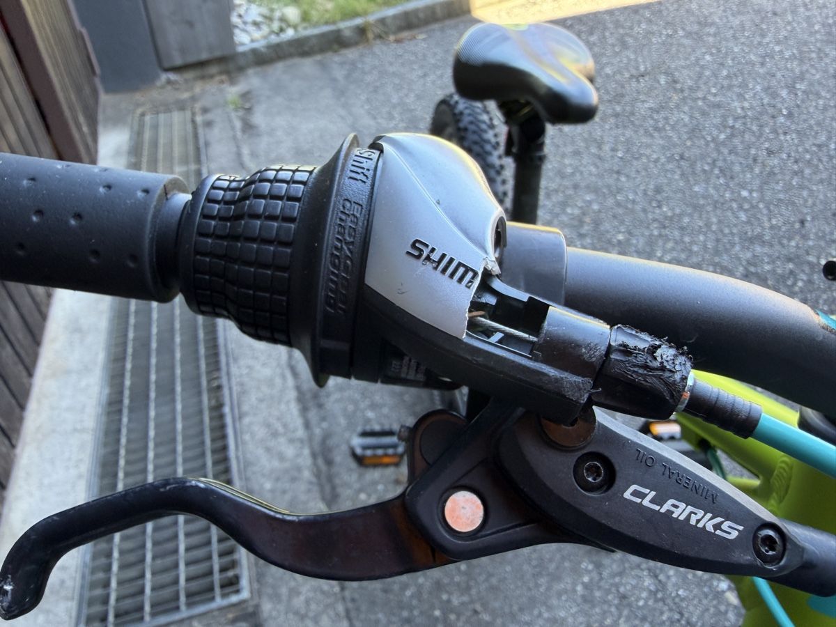 Scott Biciclette: Scott Cube Acid 20 Zoll, Kinderfahrrad – Usato da Ebmatingen venduto da VeePF 6