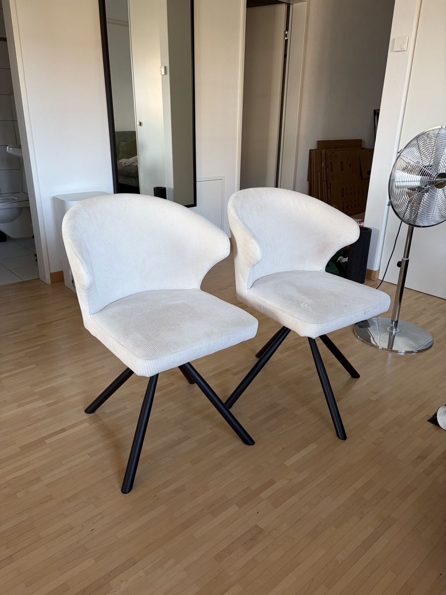 Mömax Chaises: 6 Esszimmerstühle weiss mit Metallfuss – Neuf (Voir description) à Uetikon am See par mma_zcw9
