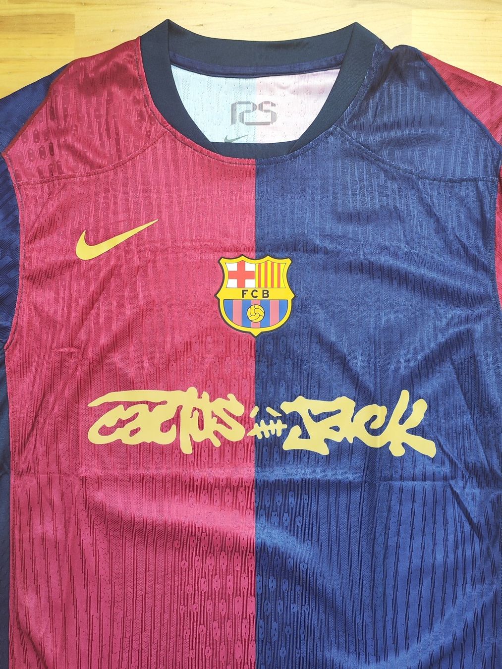 Nike Leibchen & Hosen: Fc Barcelona Travis Scott Trikot – Neu (gemäss Beschreibung) aus Breitenbach von Lqris 2