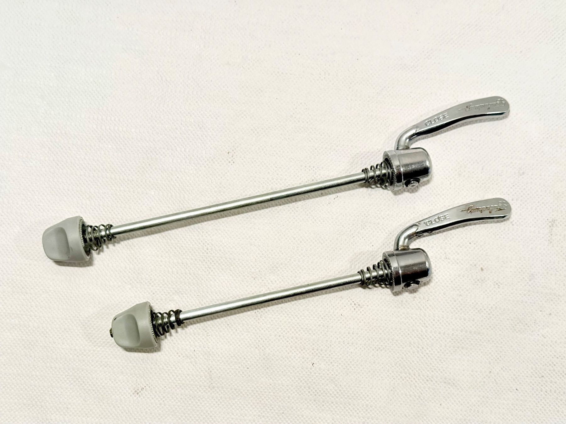 Campagnolo Pezzi di ricambio: Campagnolo Schnellspanner Set 157 Gramm / 2607 – Usato da Luzern venduto da bikeandbeltcom