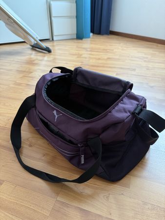 Puma Sporttasche in Lila