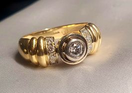Gelbgold Ring 18 Karat mit Diamanten