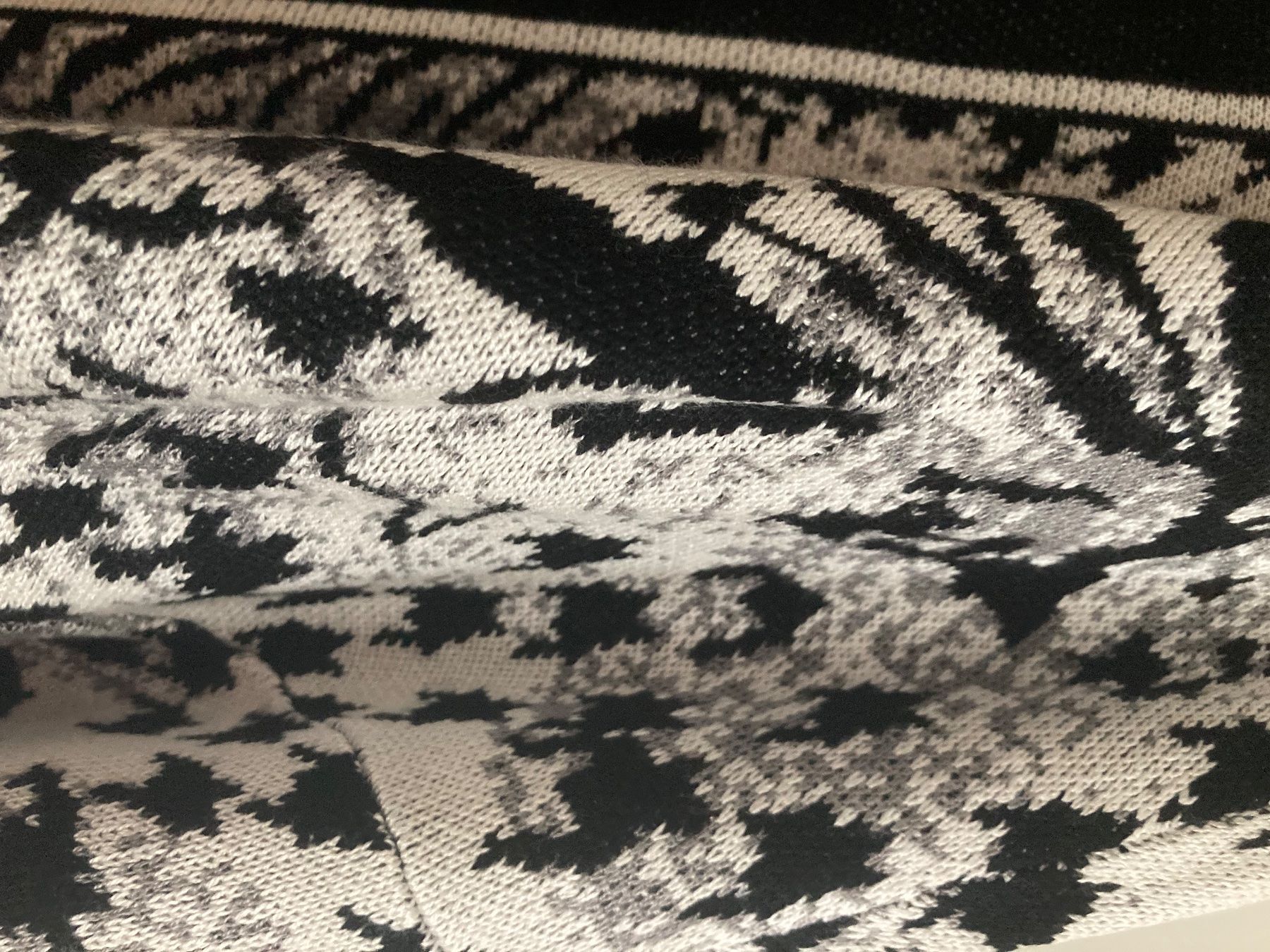 Pulls & Sweat-shirts: Poncho Pullover L/XL mit Ärmeln – Neuf (Voir description) à Schaffhausen par christamawe 1