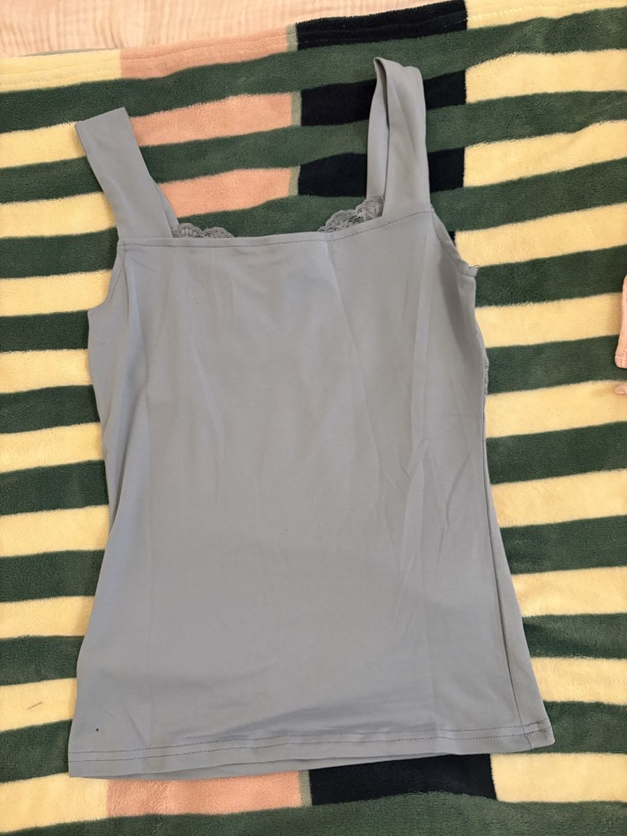Top: Sommer Top mit Spitze, hellblau, Grösse S, neuwertig – Nuovo (secondo la descrizione) da Langenthal venduto da hih_sfd7 2