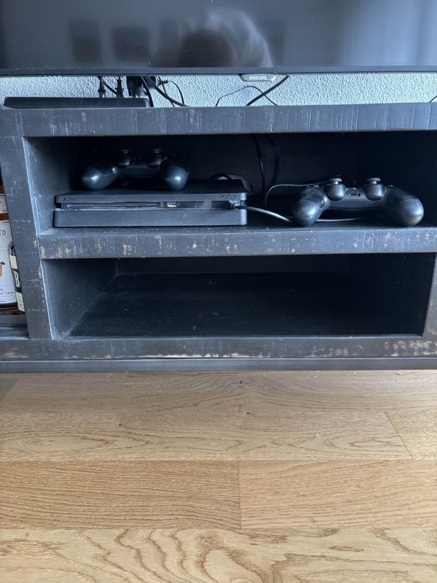 TV Möbel: TV-Sideboard – Gebraucht aus Liebefeld von dem_z85m 1