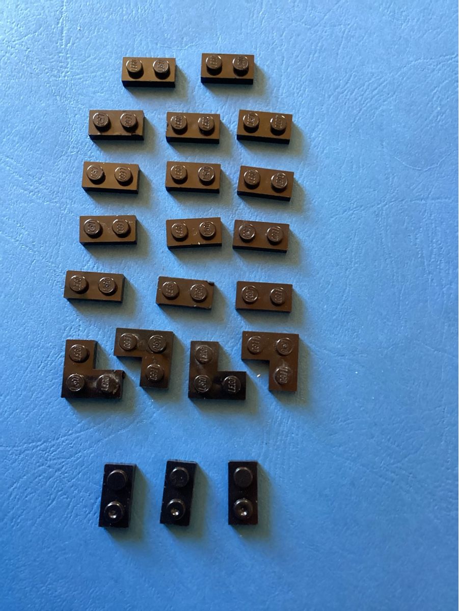 Lego Giocattoli: Legoplättli schwarz assortiert – Usato da Kölliken venduto da Rwolfer