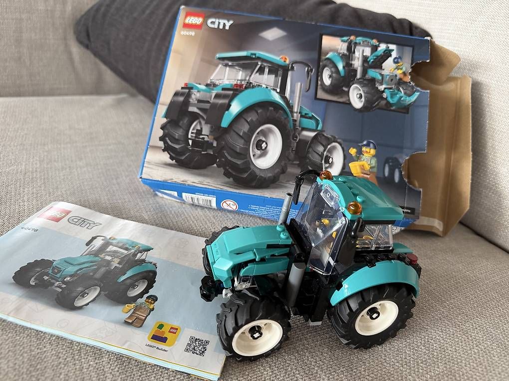 Lego Giocattoli: Lego City Traktor – Nuovo (secondo la descrizione) da Sins venduto da bit_rg7j
