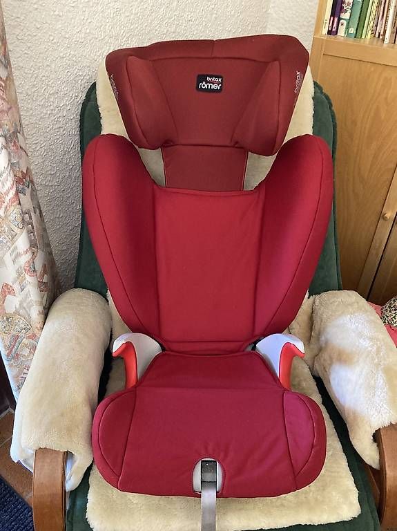 Automobili: Chaise voiture 3-12 ans – Usato da Lutry venduto da dom_nps7