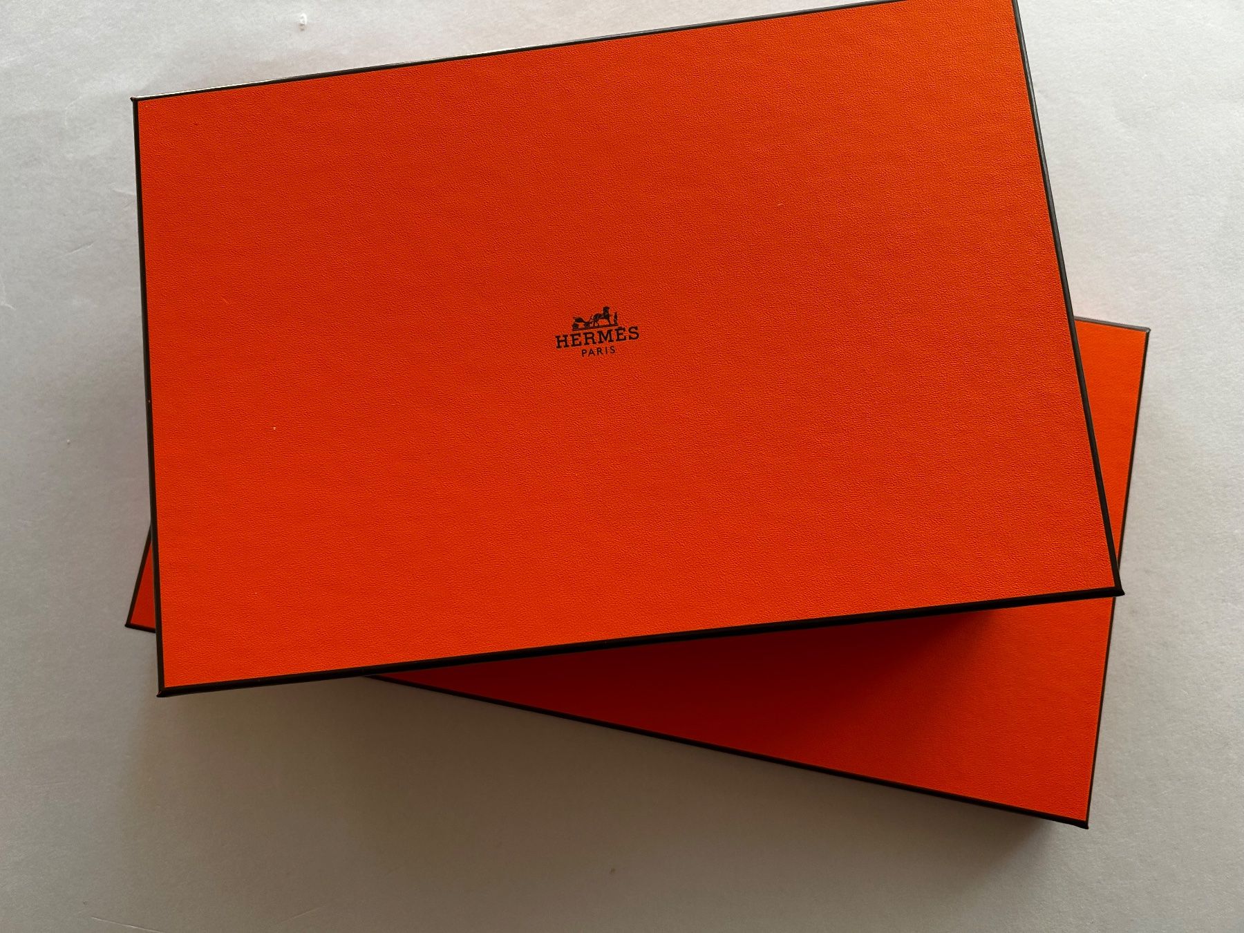 Hermès Sonstige Dekorationen & Accessoires: 2 Hermès Boxen Orange Geschenkboxen Box Set – Gebraucht aus Zürich von Coffeetable88 3