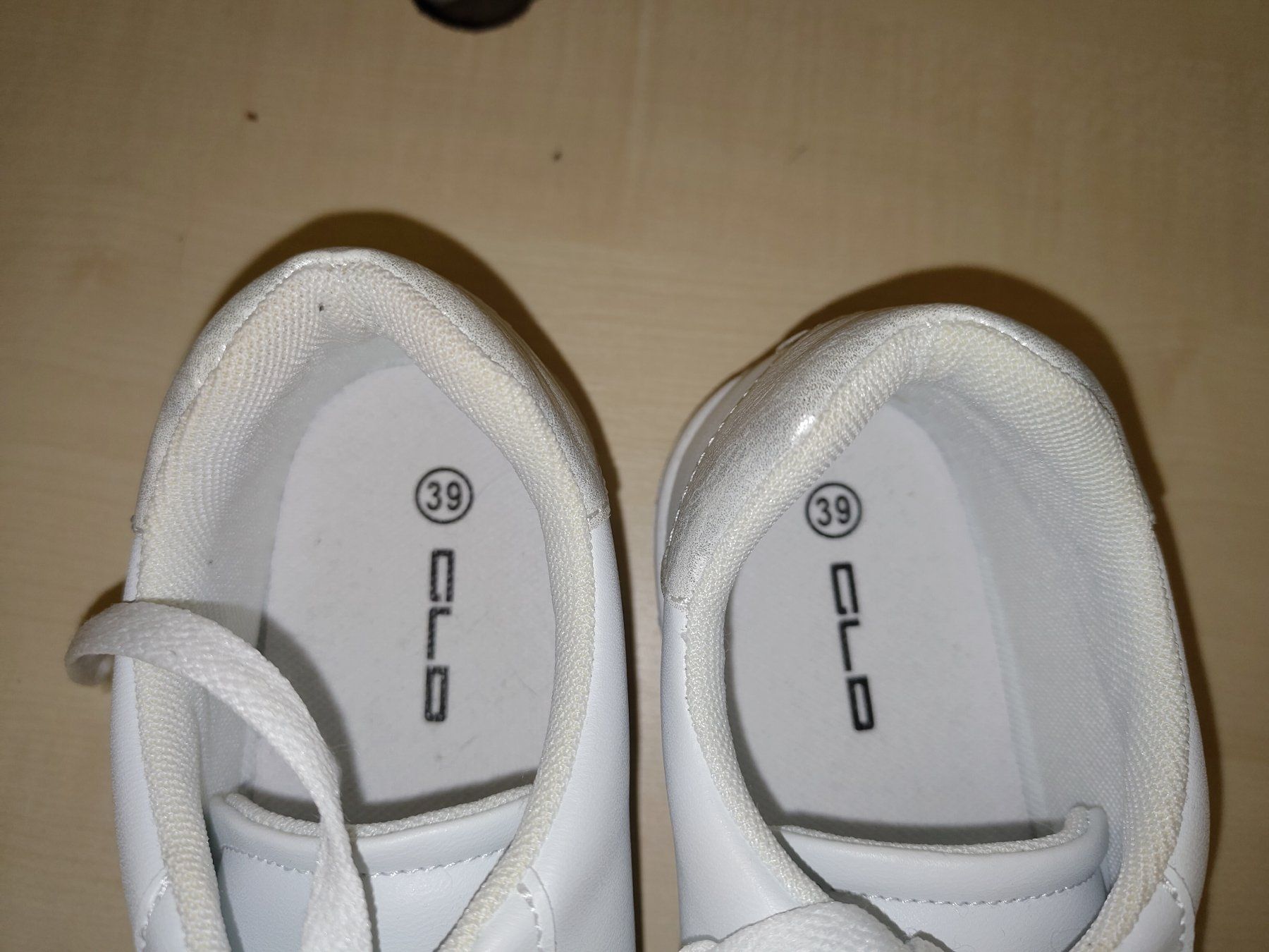 Scarpe da donna: Sneaker mit Blumenmuster – Usato da Steinen venduto da aislynn 5