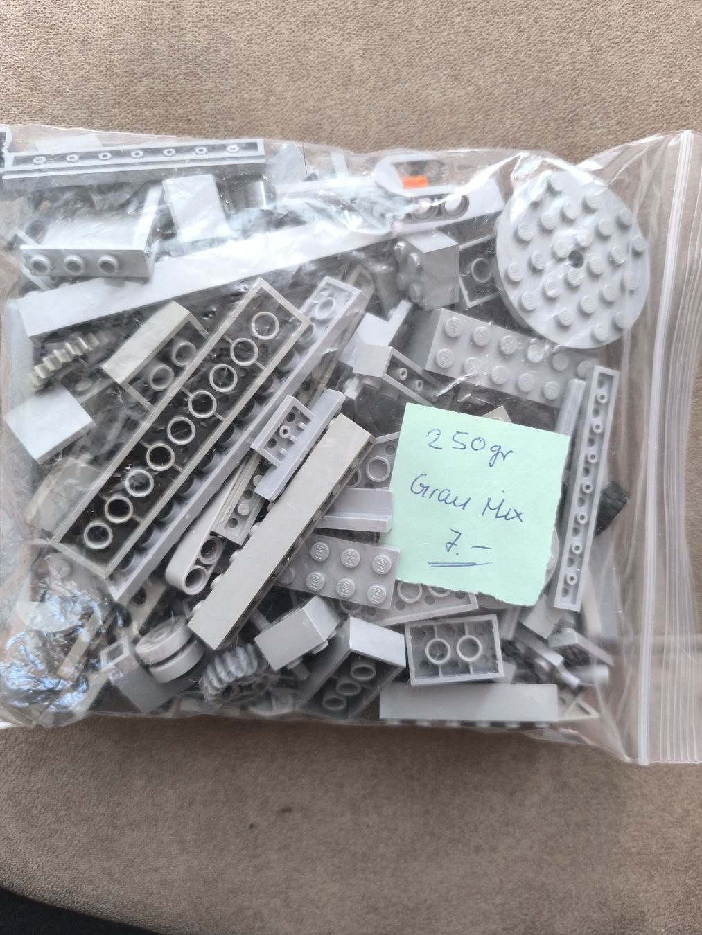 Lego Baukästen: LEGO Steine: 250g Grauer Mix – Gebraucht aus Langenthal von SchwarzeRose5