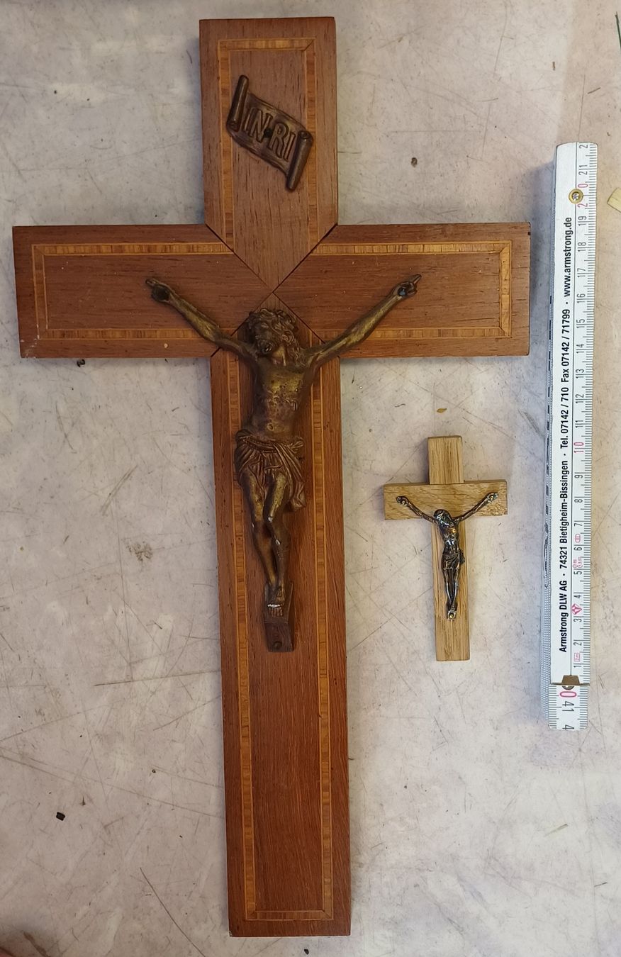 Figuren: 10 Kreuze – Gebraucht aus Merenschwand von Brockinell 2
