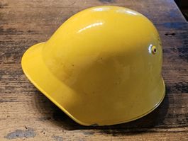 Feuerwehrhelm aus Stahl