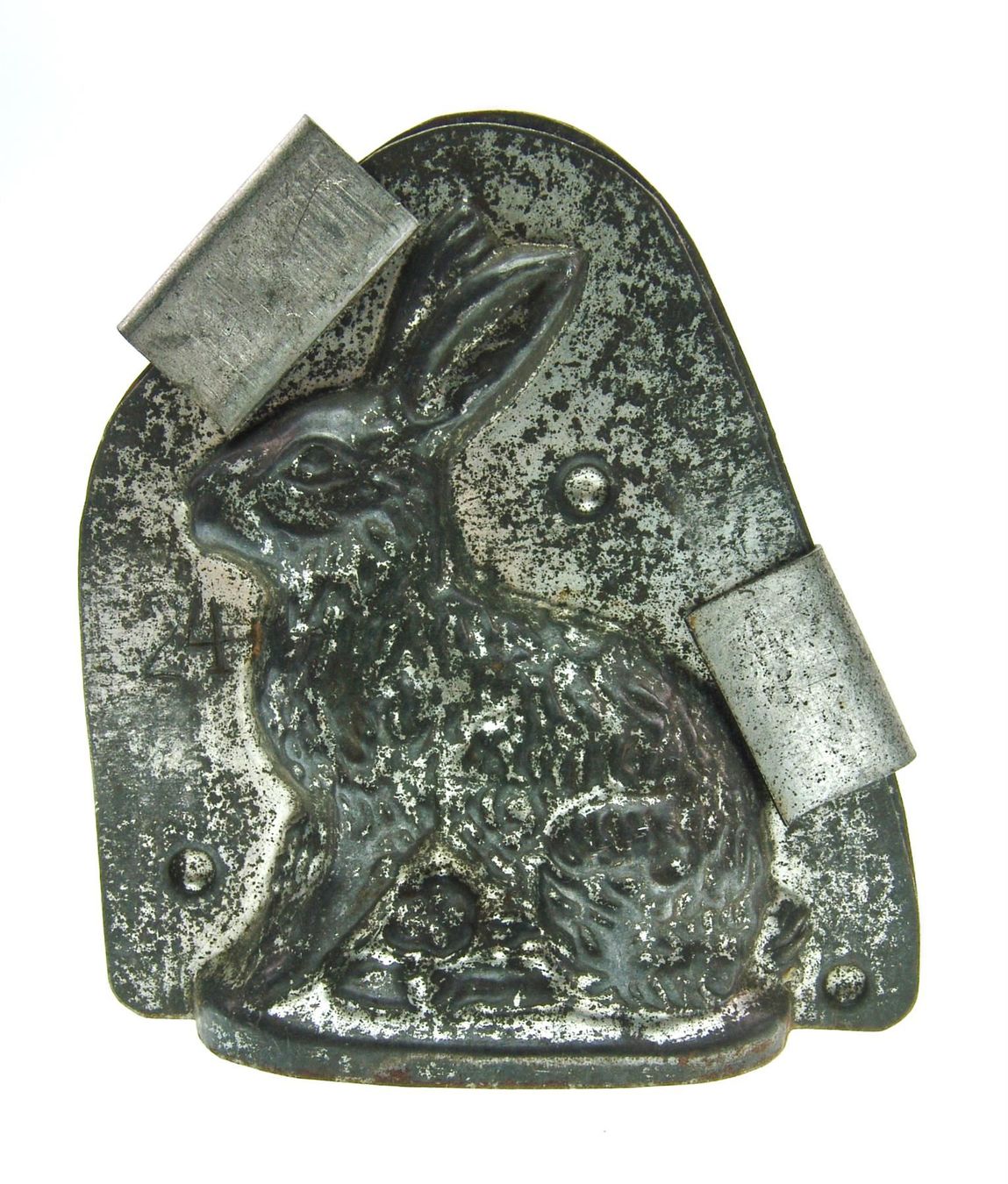 Teglie da forno: Schokoladengiessform Sitzender Osterhase – Usato da Seedorf BE venduto da ArcoCera