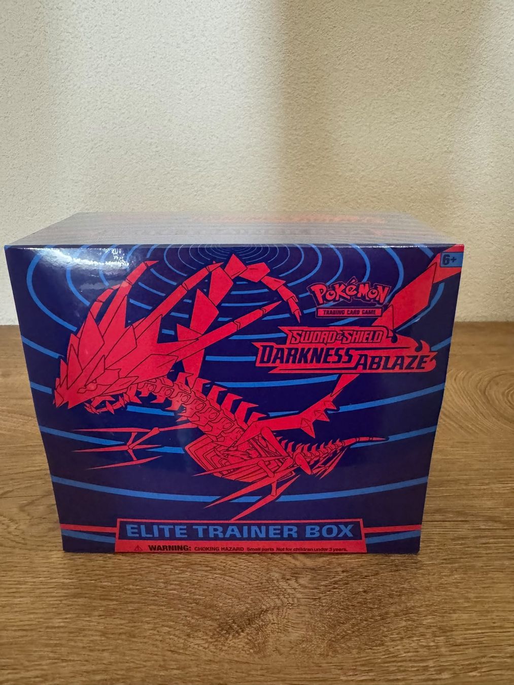 Pokémon Cartes à collectionner: Pokemon Darkness Ablaze ETB Englisch Sealed  – Neuf avec emballage d'origine à Matzingen par Poke.Baer